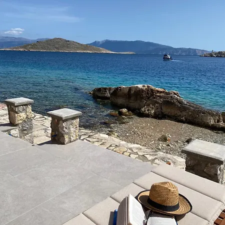 Numenia Seafront 別荘 Chalki Town