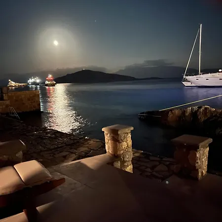 Semesterbostad Numenia Seafront *