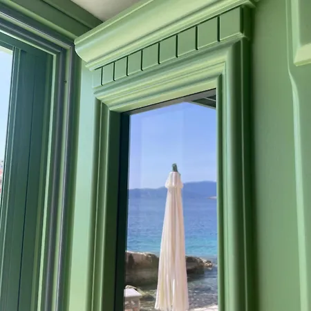 Numenia Seafront בית נופש האלקי