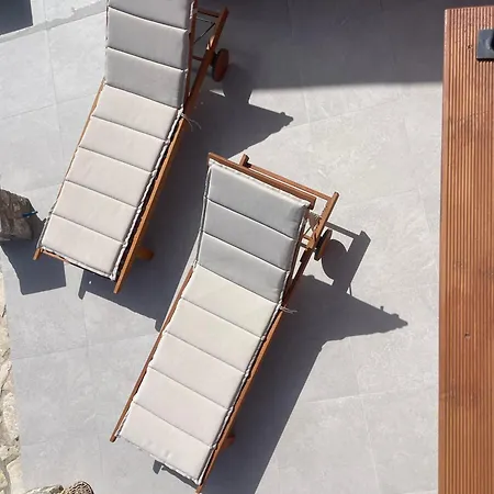 Semesterbostad Numenia Seafront *