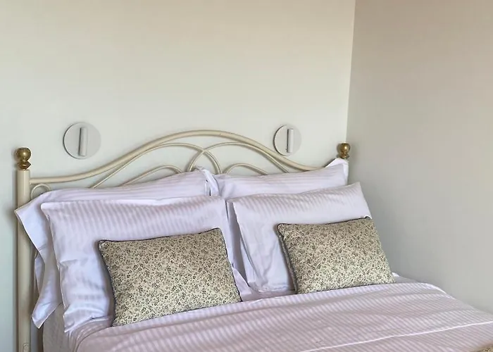 Casa de Férias Numenia Seafront Chalki Town