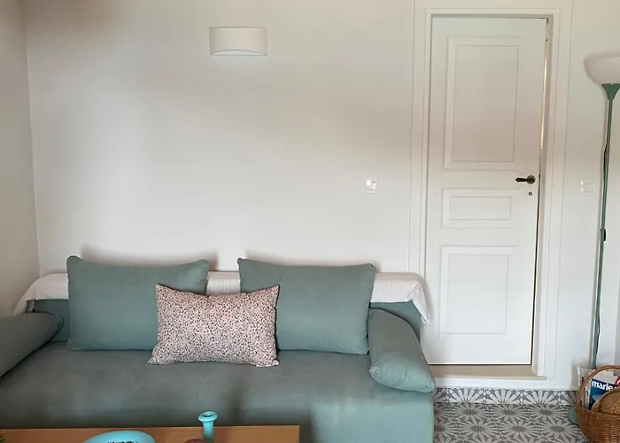 Casa de Férias Numenia Seafront Chalki Town