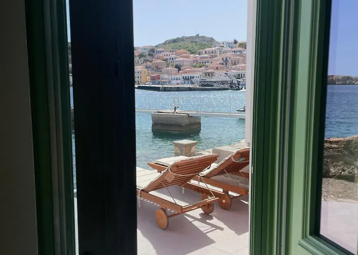 Numenia Seafront * Chalki Town