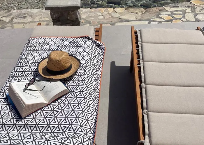 Numenia Seafront Casa de Férias Chalki Town