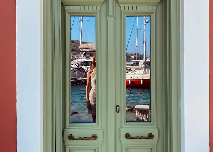 Numenia Seafront Casa de Férias Chalki Town